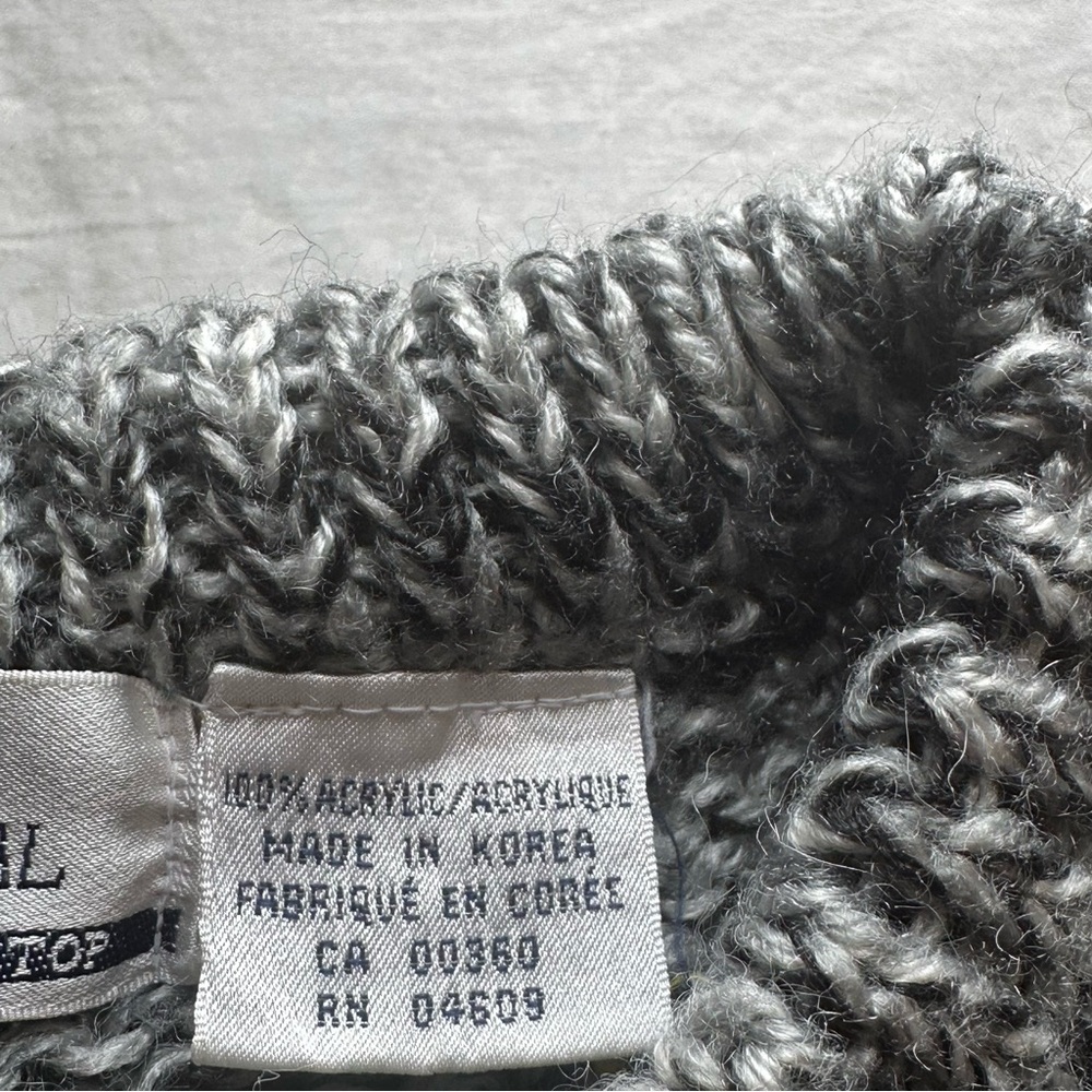 Vintage Abstract Gray and Pink Sweater - Picture 9 of 9